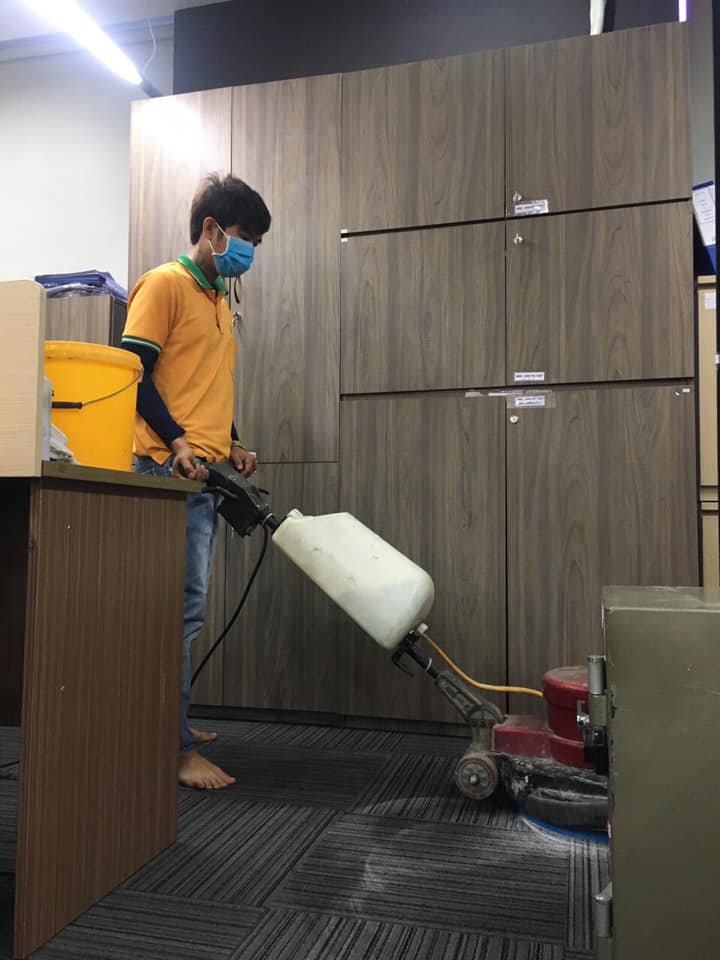 Quy trình vệ sinh giặt thảm văn phòng tại Gia Khang